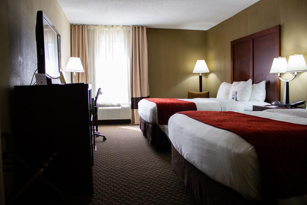 Clarion Pointe Research Triangle Park Durham Hotel Екстериор снимка