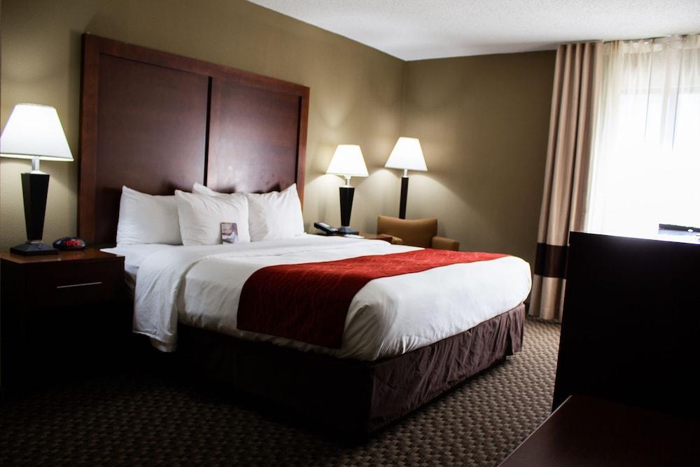 Clarion Pointe Research Triangle Park Durham Hotel Екстериор снимка