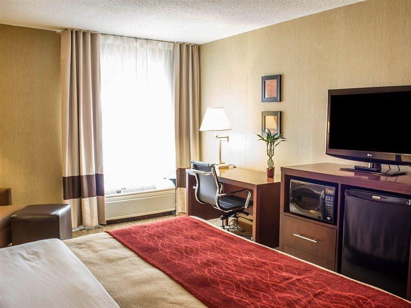 Clarion Pointe Research Triangle Park Durham Hotel Екстериор снимка