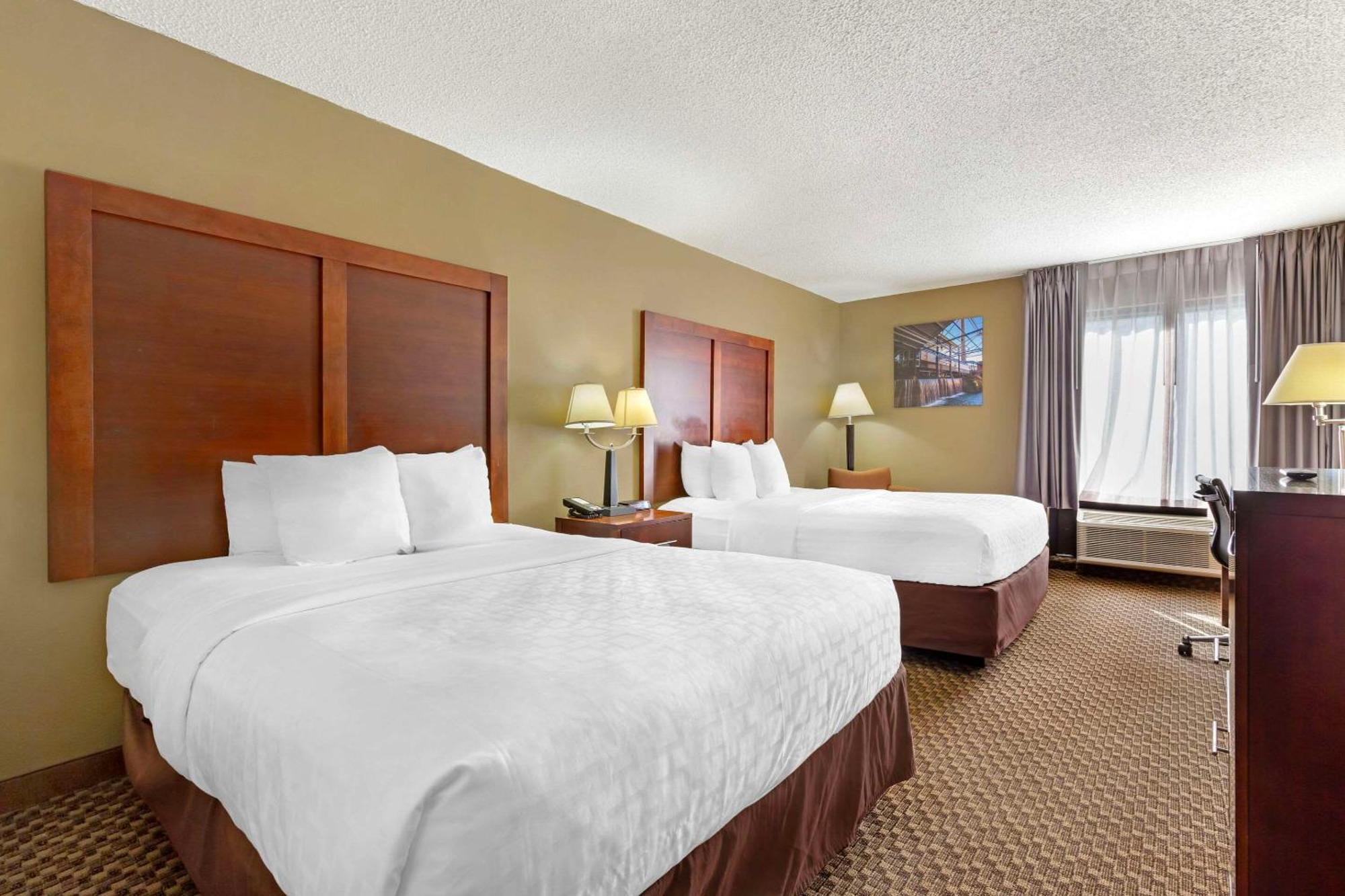 Clarion Pointe Research Triangle Park Durham Hotel Екстериор снимка