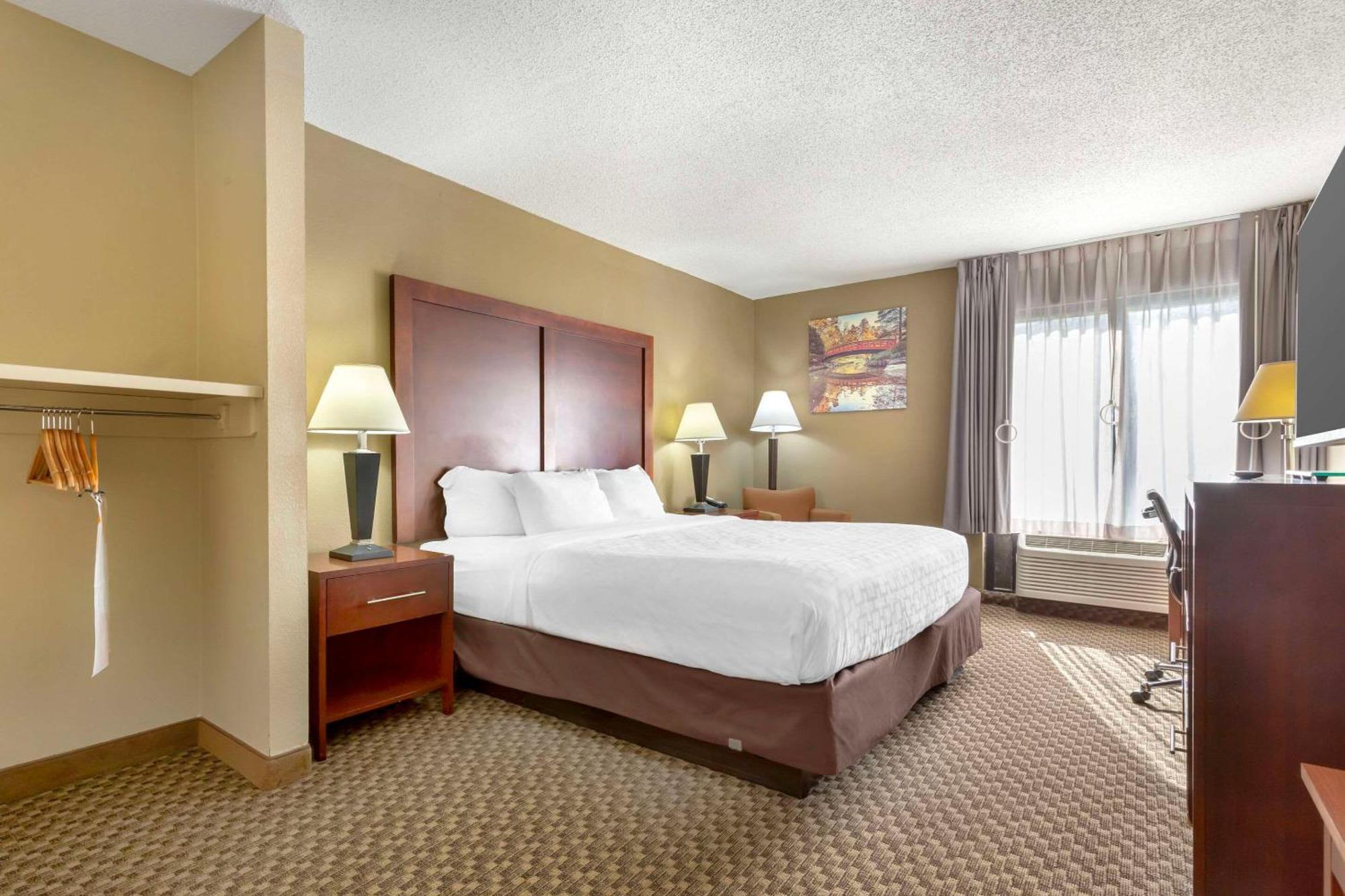 Clarion Pointe Research Triangle Park Durham Hotel Екстериор снимка