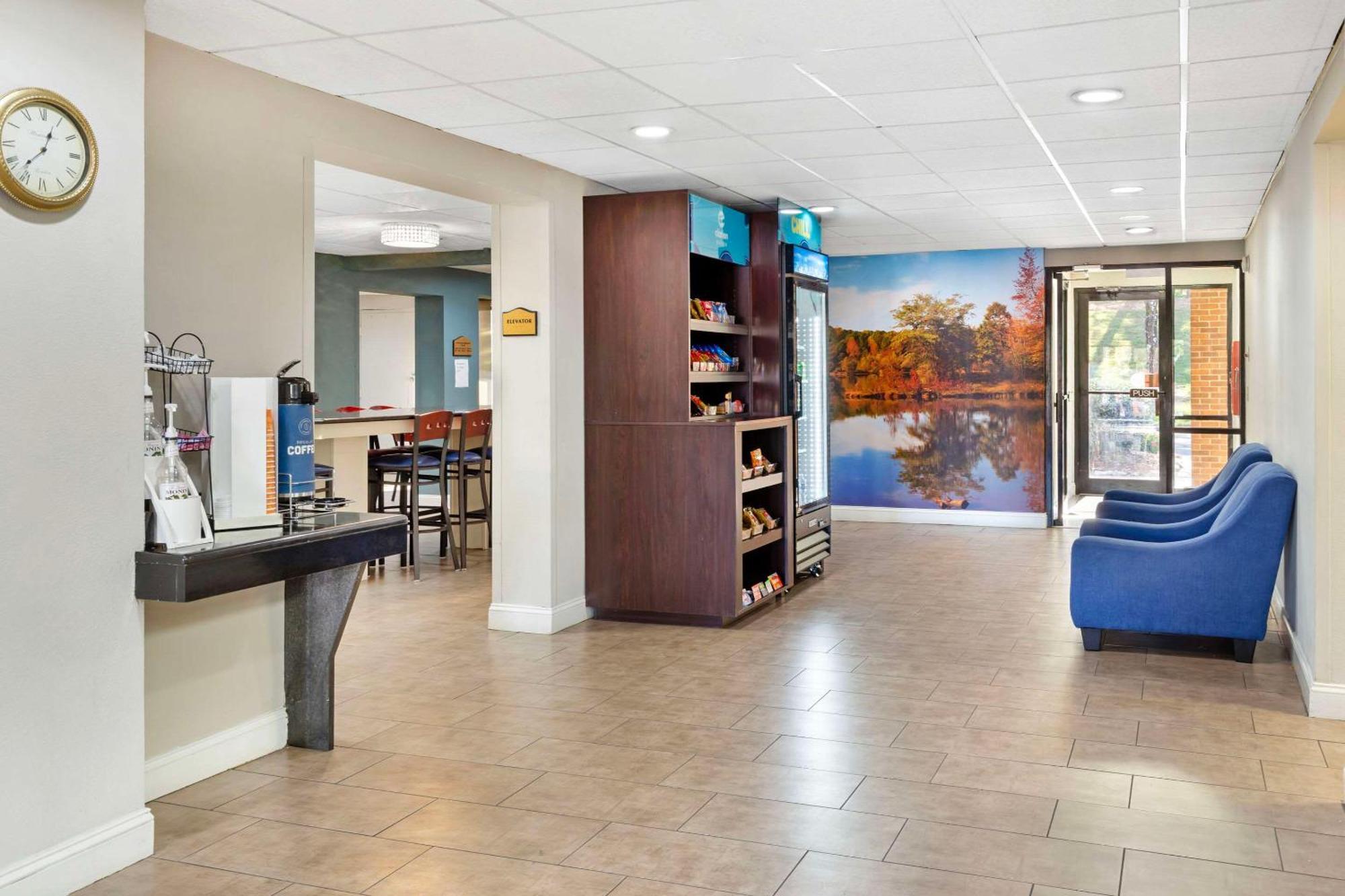 Clarion Pointe Research Triangle Park Durham Hotel Екстериор снимка