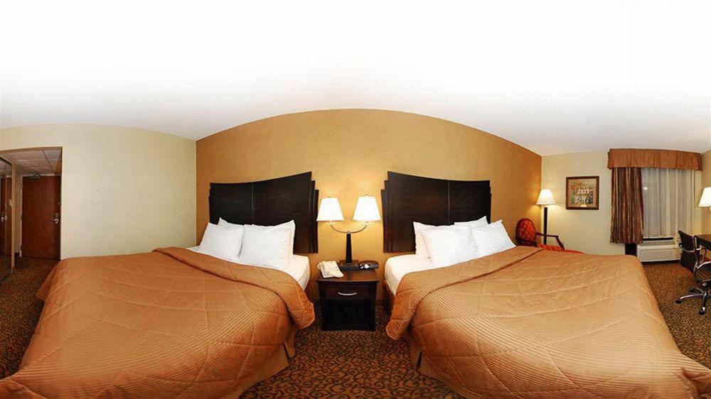 Clarion Pointe Research Triangle Park Durham Hotel Екстериор снимка